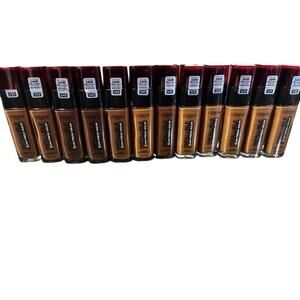 Lot of 12 L'Oréal Infallible 24hrs Foundations in great condition.